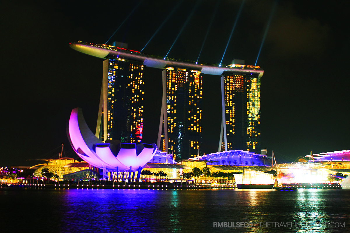 Marina_Bay_Sands,_Singapore,_at_night_-_20140215-01