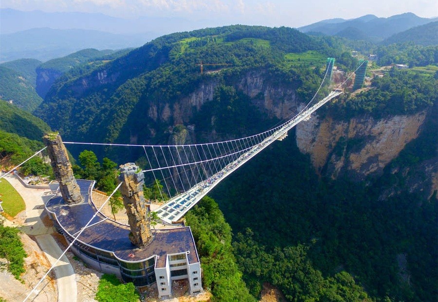 Zhangjiajie Glass Floor Bridge